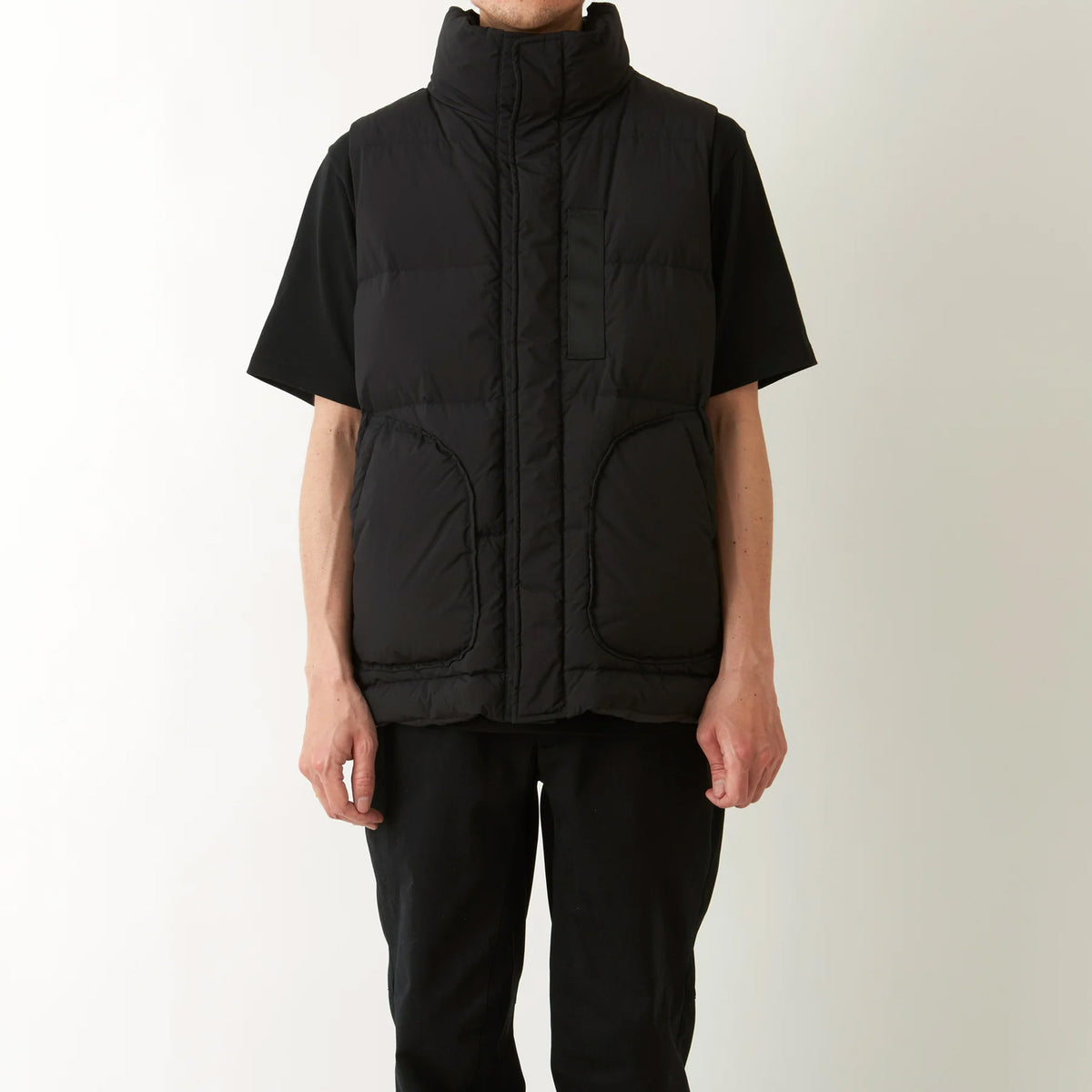 WM x TAION DOWN VEST/WHITE MOUNTAINEERING（ホワイト・マウンテニア