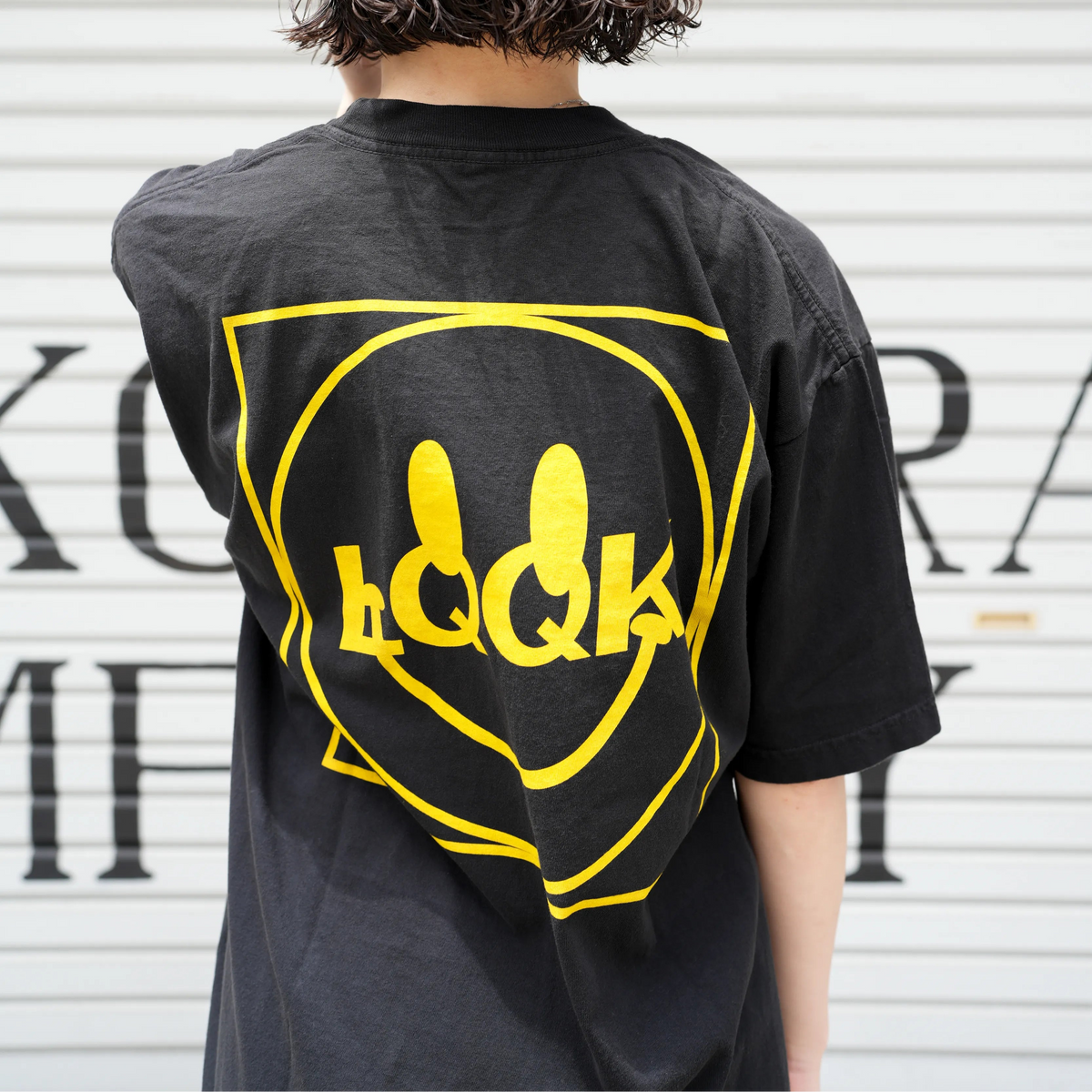 LQQK Smiley logo Pocket tee (ss) | LQQK STUDIO | THE GROUND depot