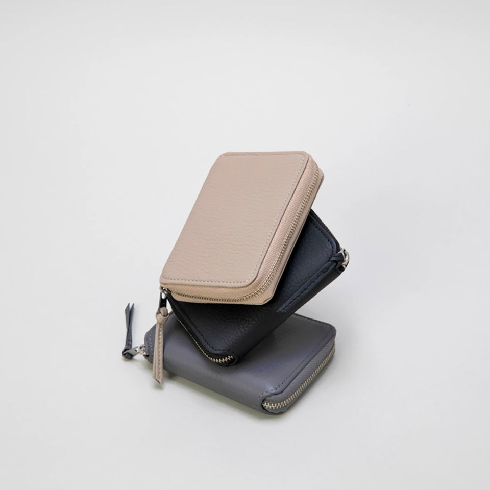 EO SHRINK ROUND PALM WALLET | ERA.（イーラ） | THE GROUND depot