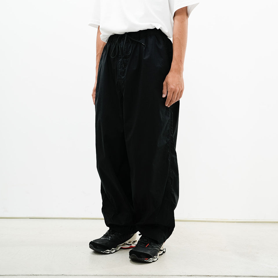Garment Dyed Typewriter Parachute Pants [GM251-40090B] | THE