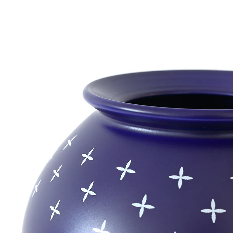 FLOWER VASE