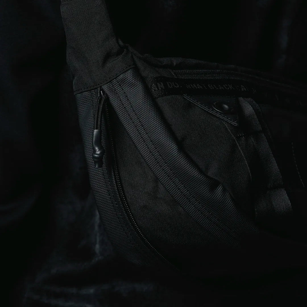 WM×BRIEFING BODY BAG