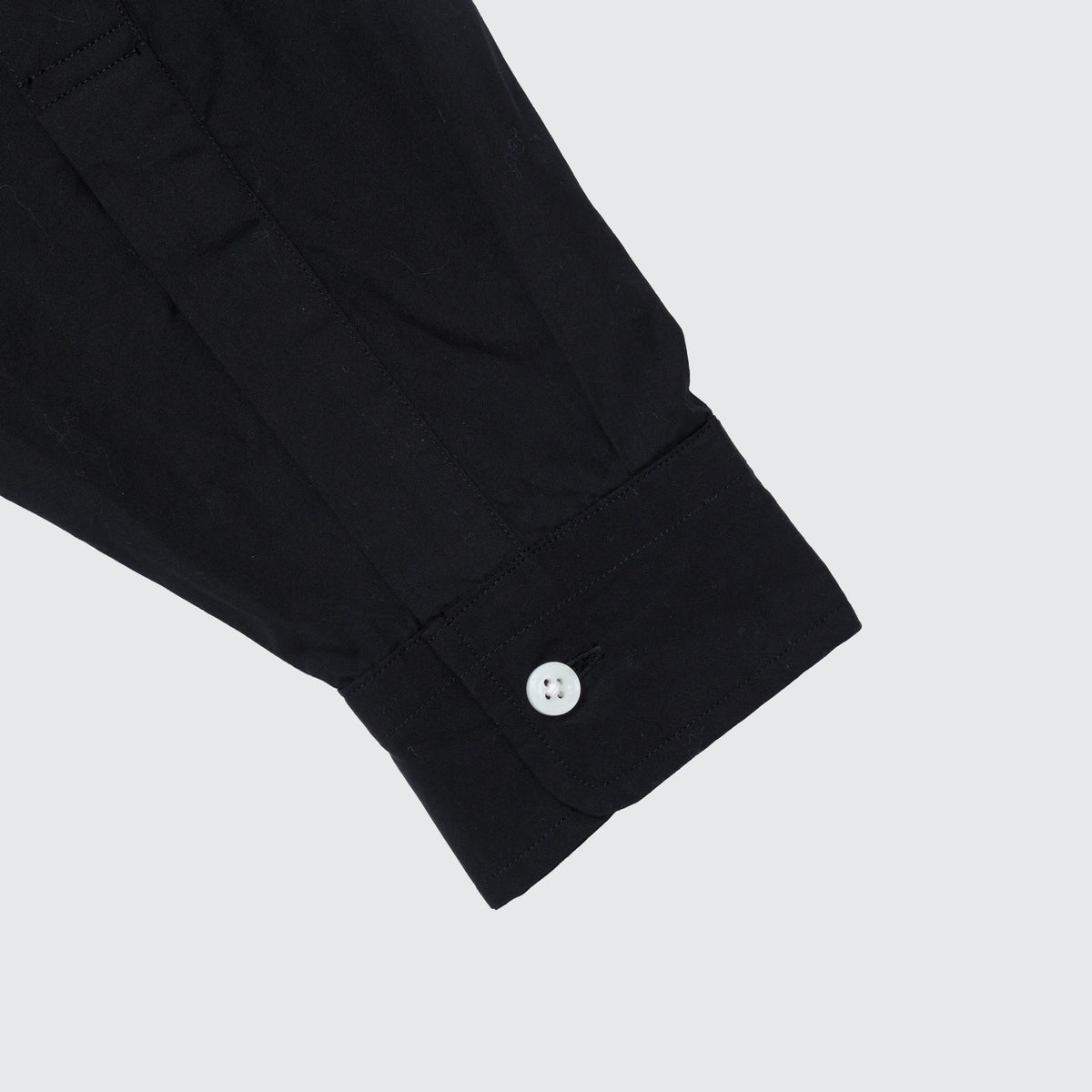 THE DEFINITIVE ESSENTIAL SHIRT [2COLERS]