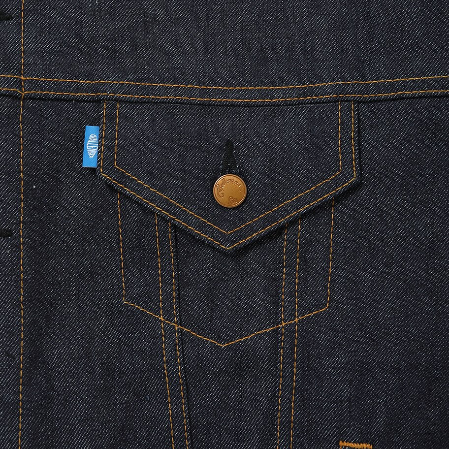 CLASSIC DENIM JACKET