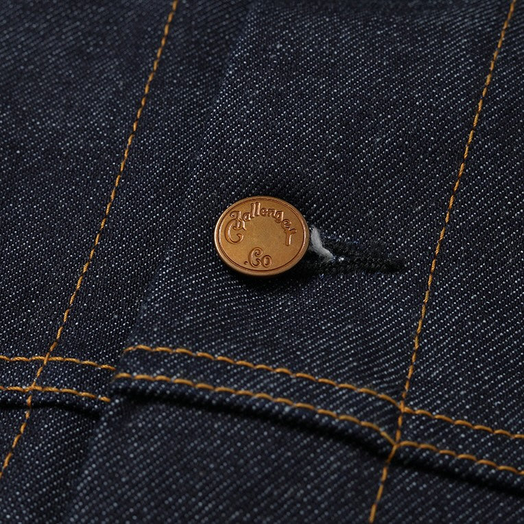 CLASSIC DENIM JACKET