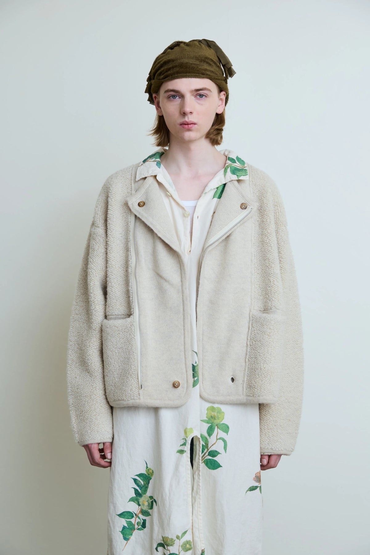 ORGANIZED CARDIGAN / WOOLEN YARN