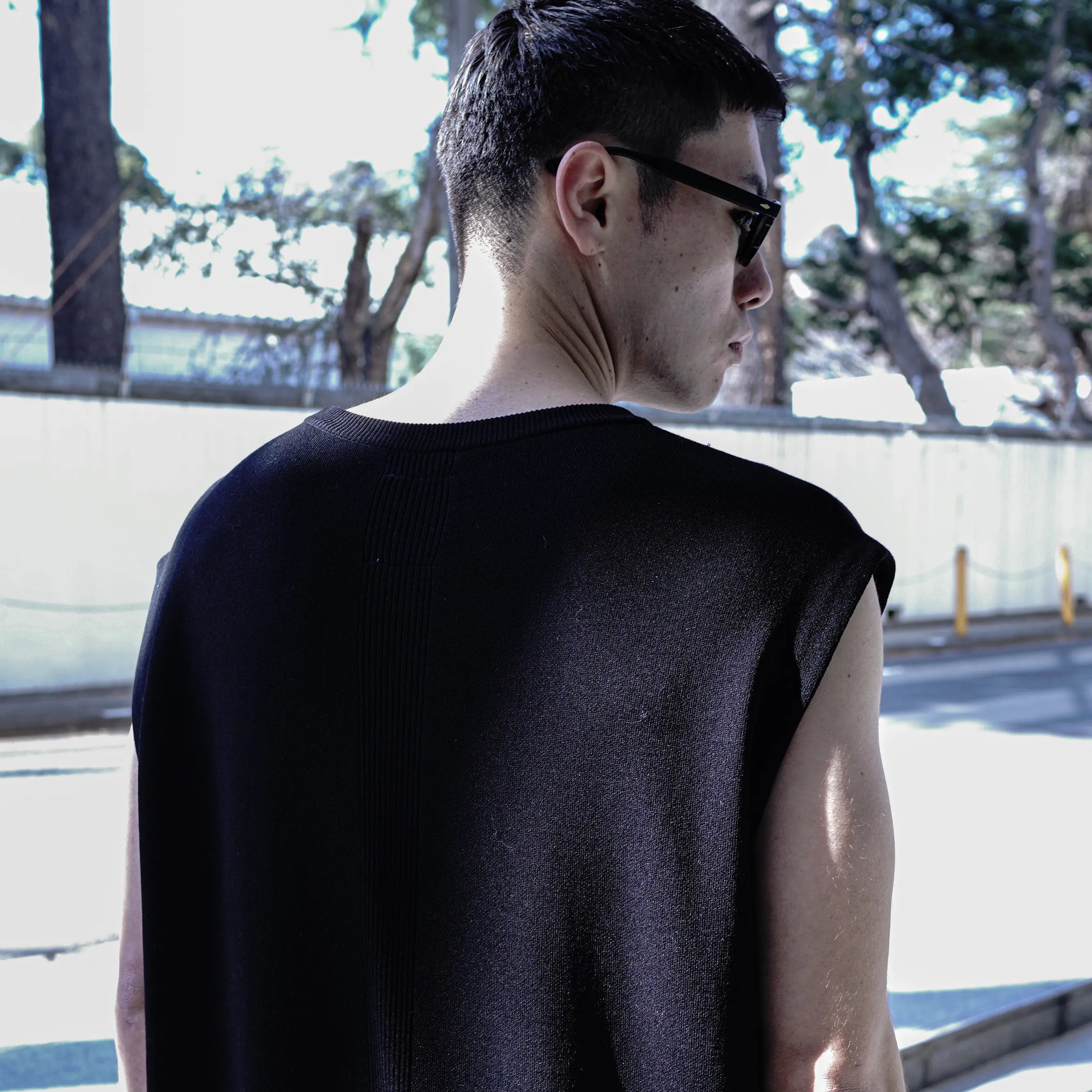 MONOLITH KNIT NO SLEEVE T