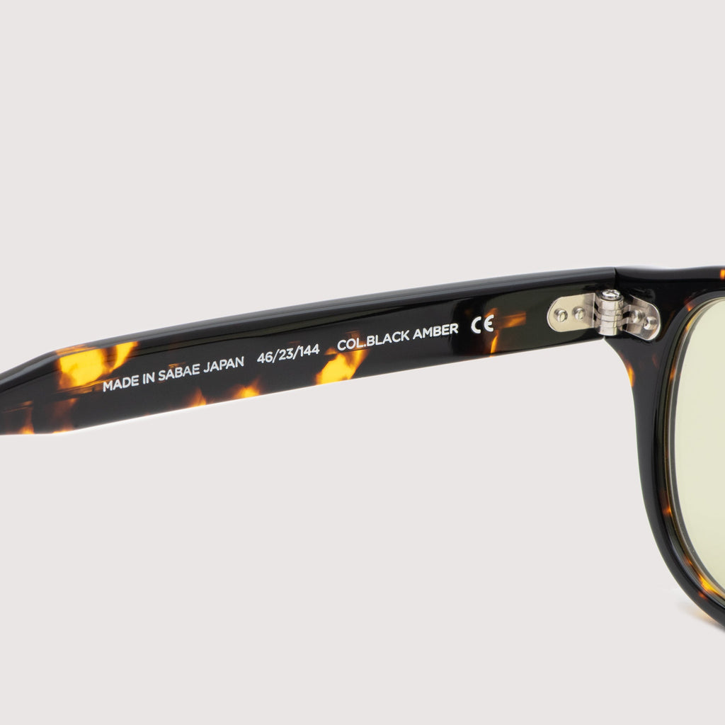 NOCHINO #15 BLACK AMBER × LIGHT YELLOW to D.GREY（調光レンズ）