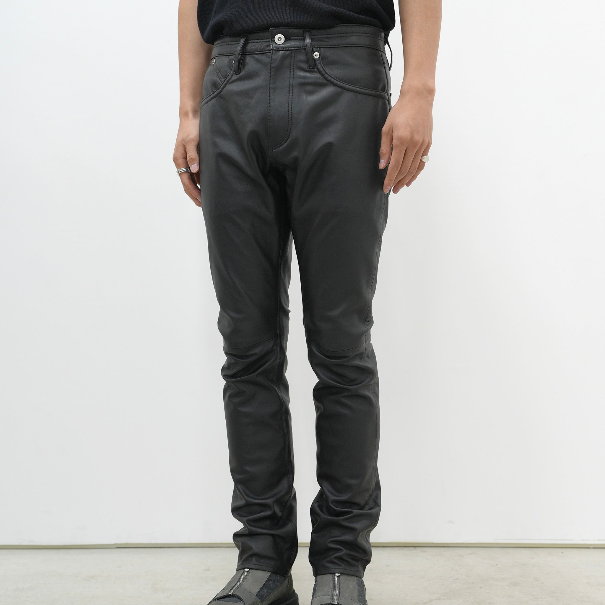 DWELLER 5P JEANS 01 SHEEP LEATHER | nonnative（ノンネイティブ） | THE GROUND depot.  ONLINESTORE