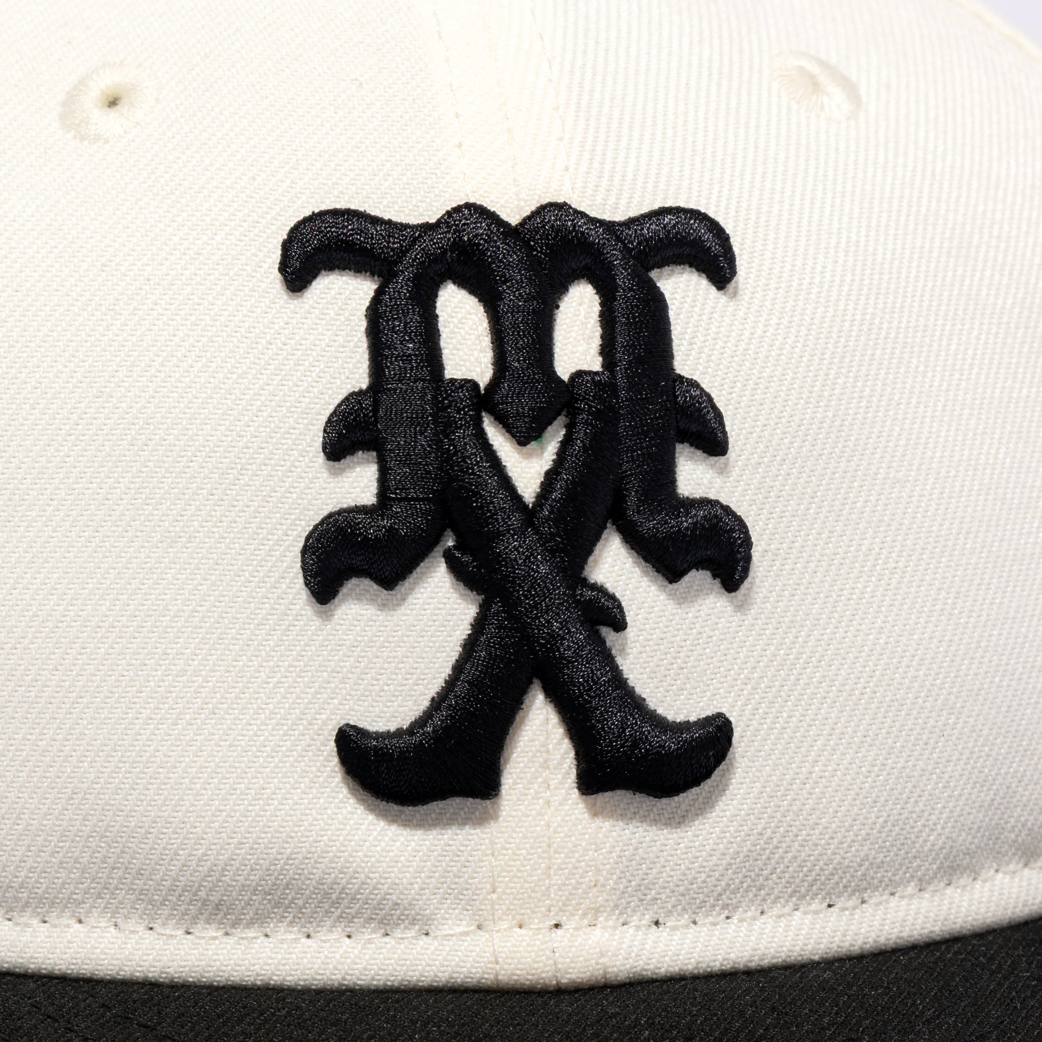SM-MK8-0000-C22/NE_CAP/CELEBRITY/WHITE