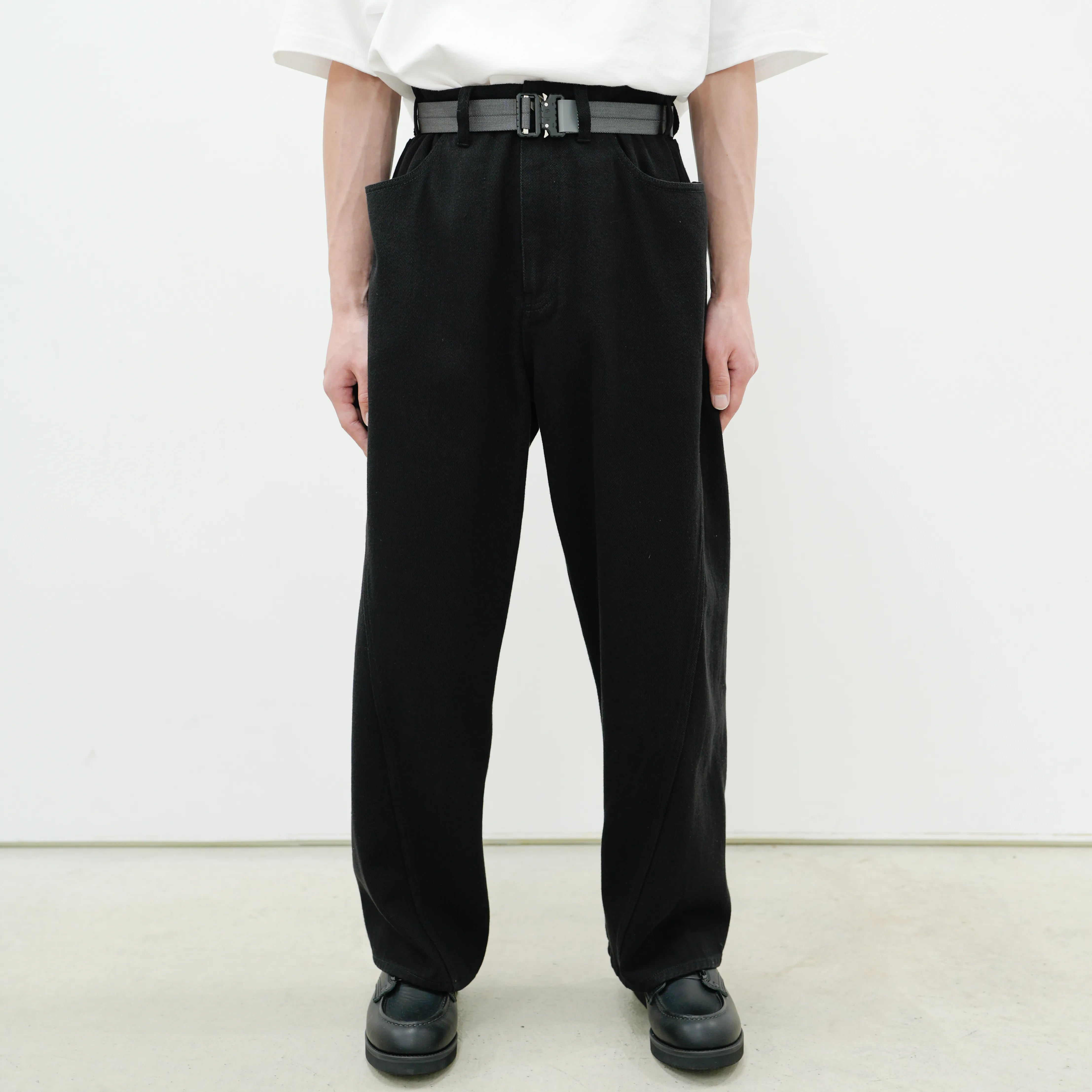 TWISTED JEANS