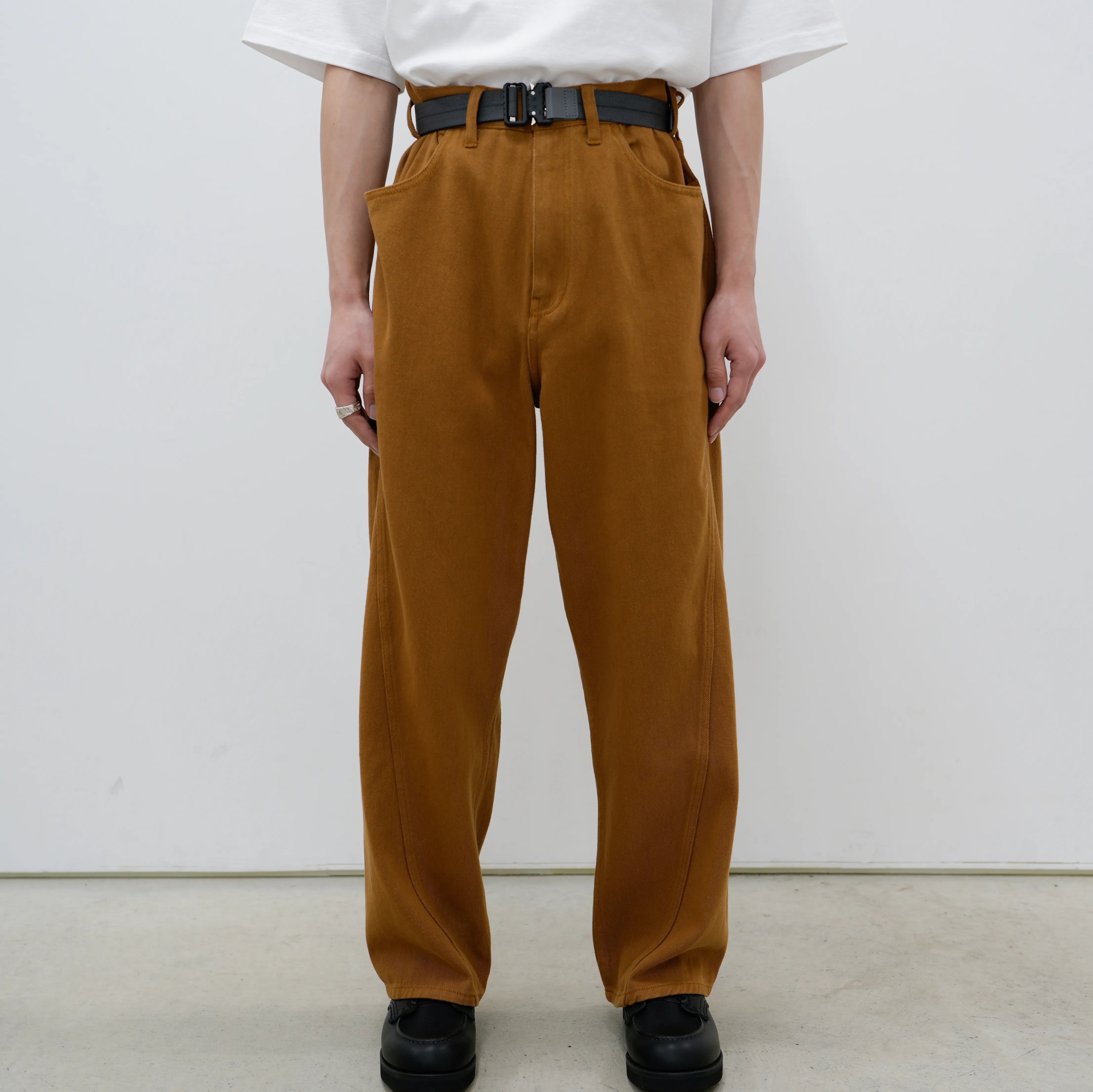 TWISTED JEANS