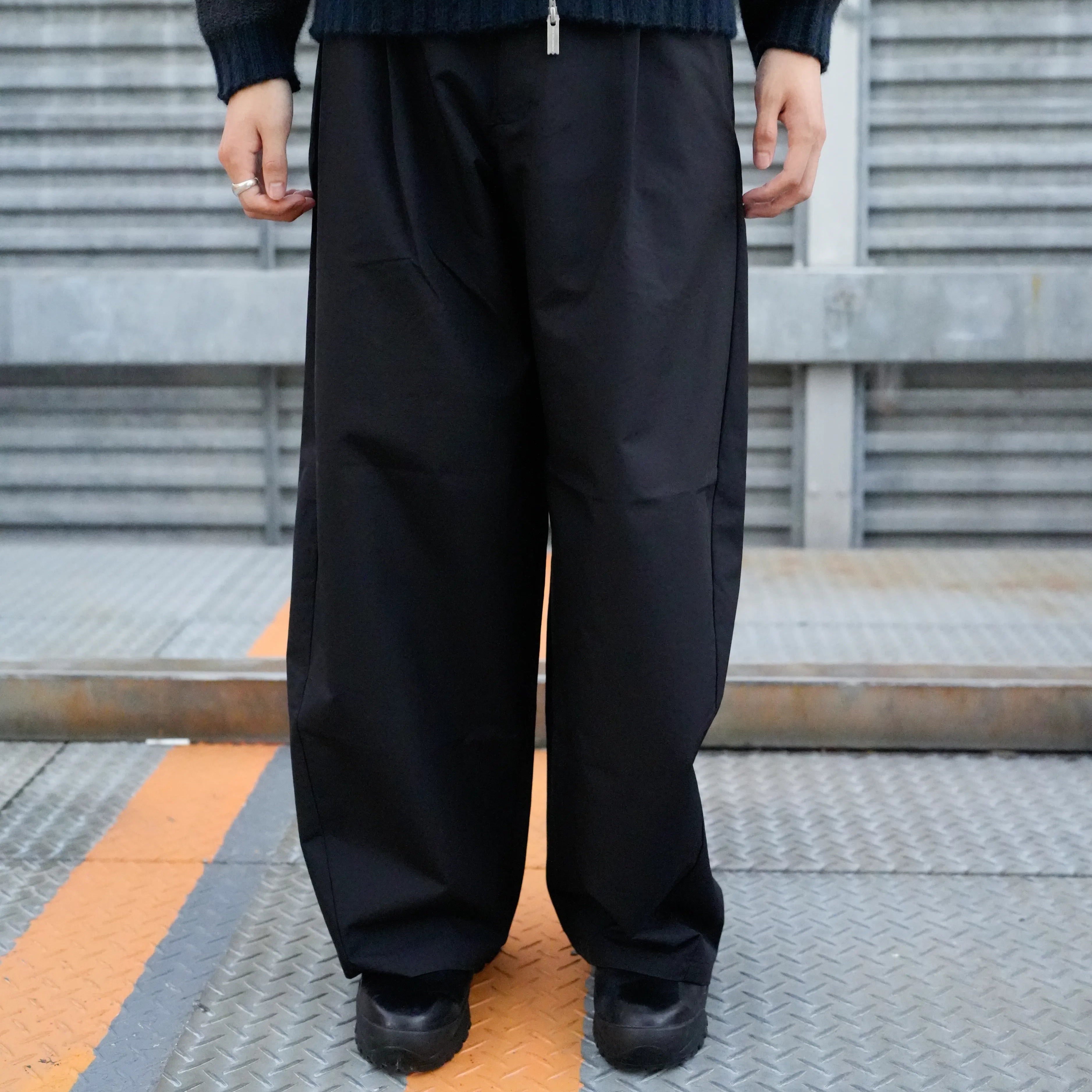 NYLON CURVE PANTS