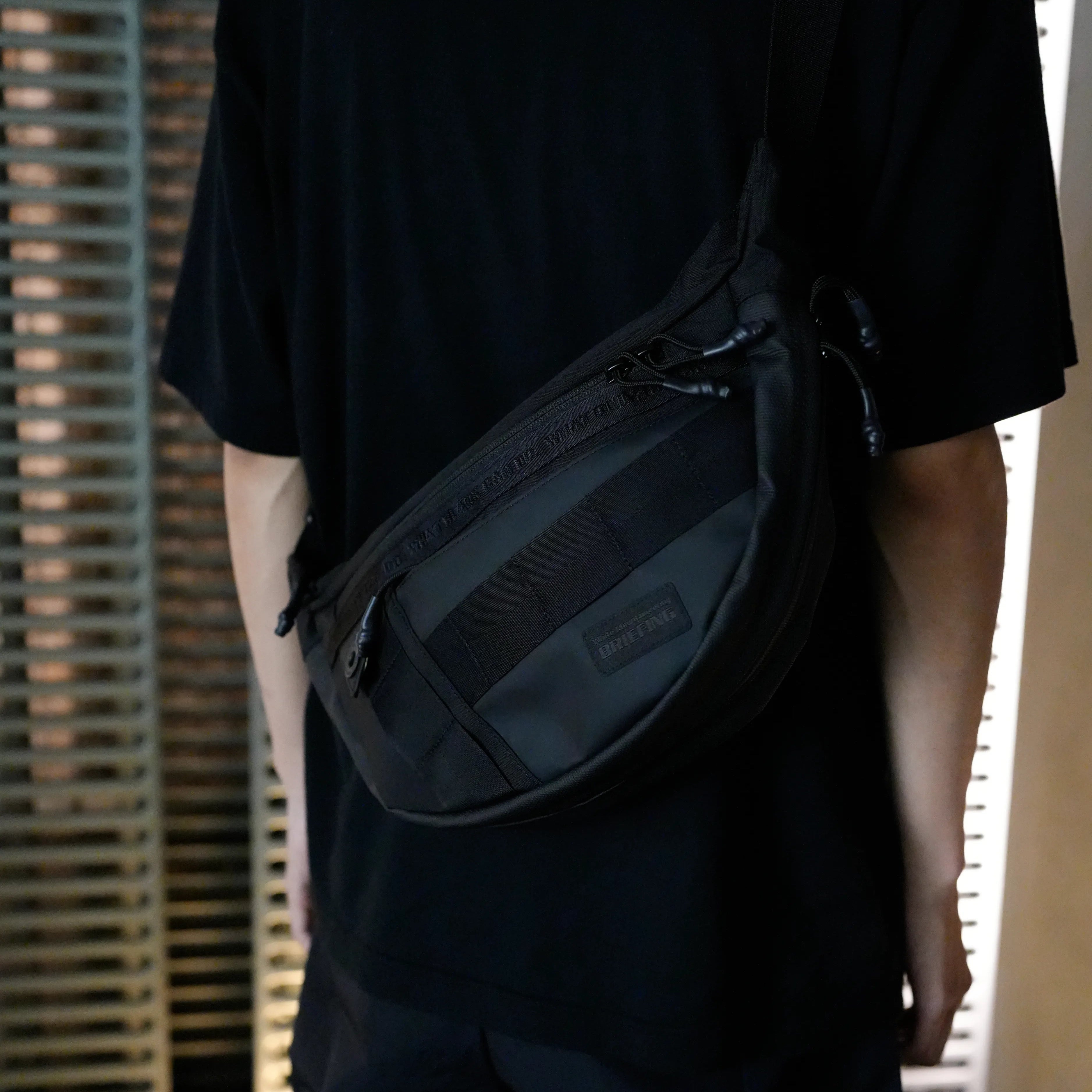 WM×BRIEFING BODY BAG