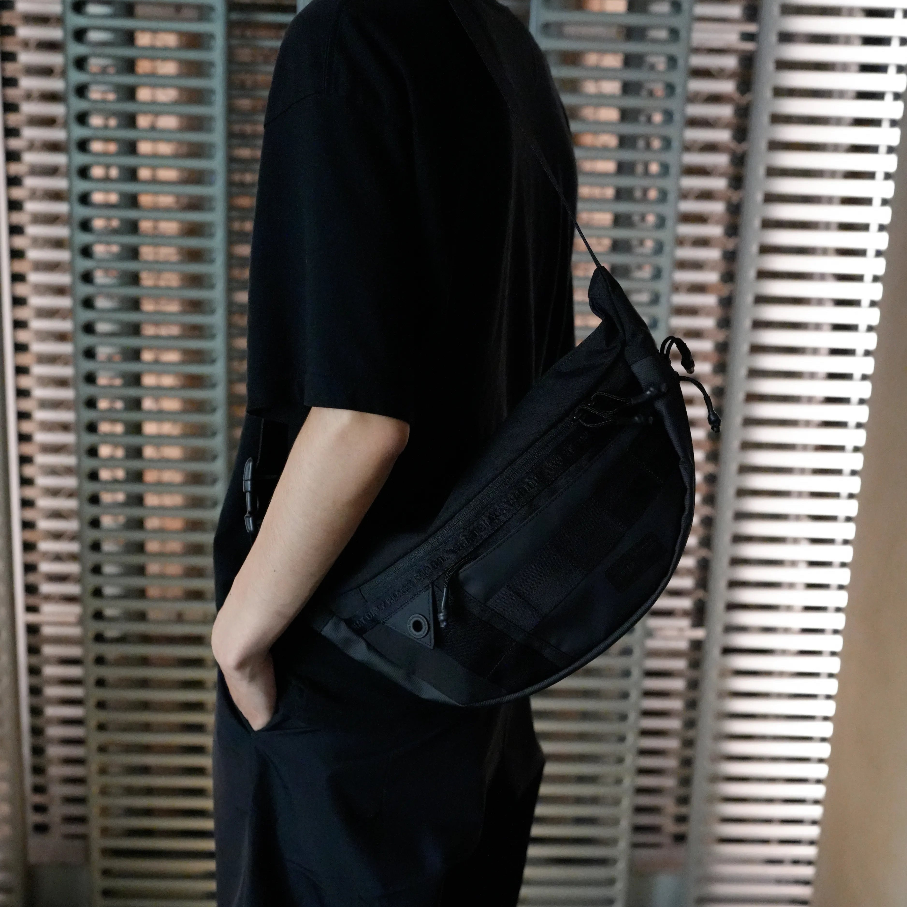 WM×BRIEFING BODY BAG
