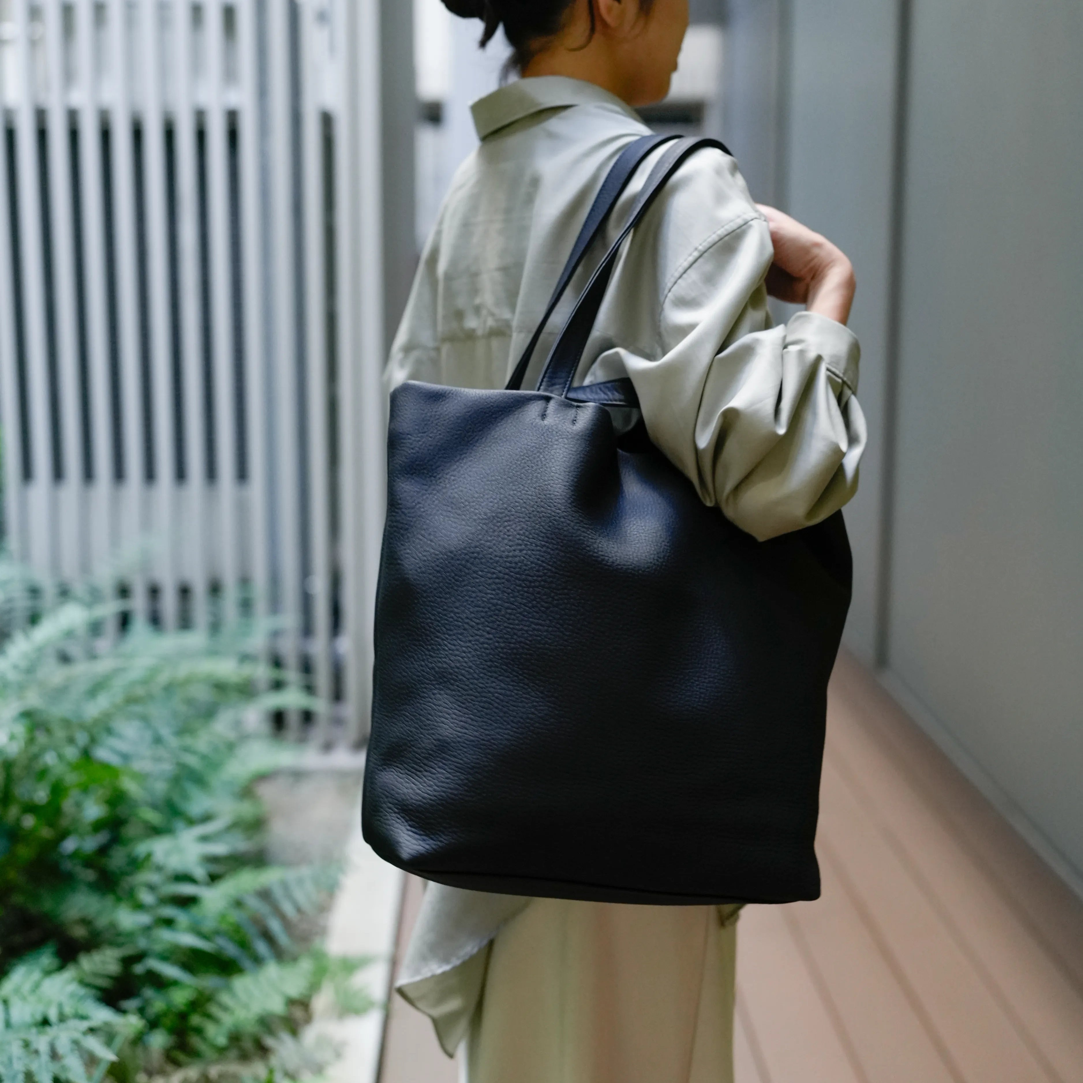 EO SHRINK MERCH TOTE BAG