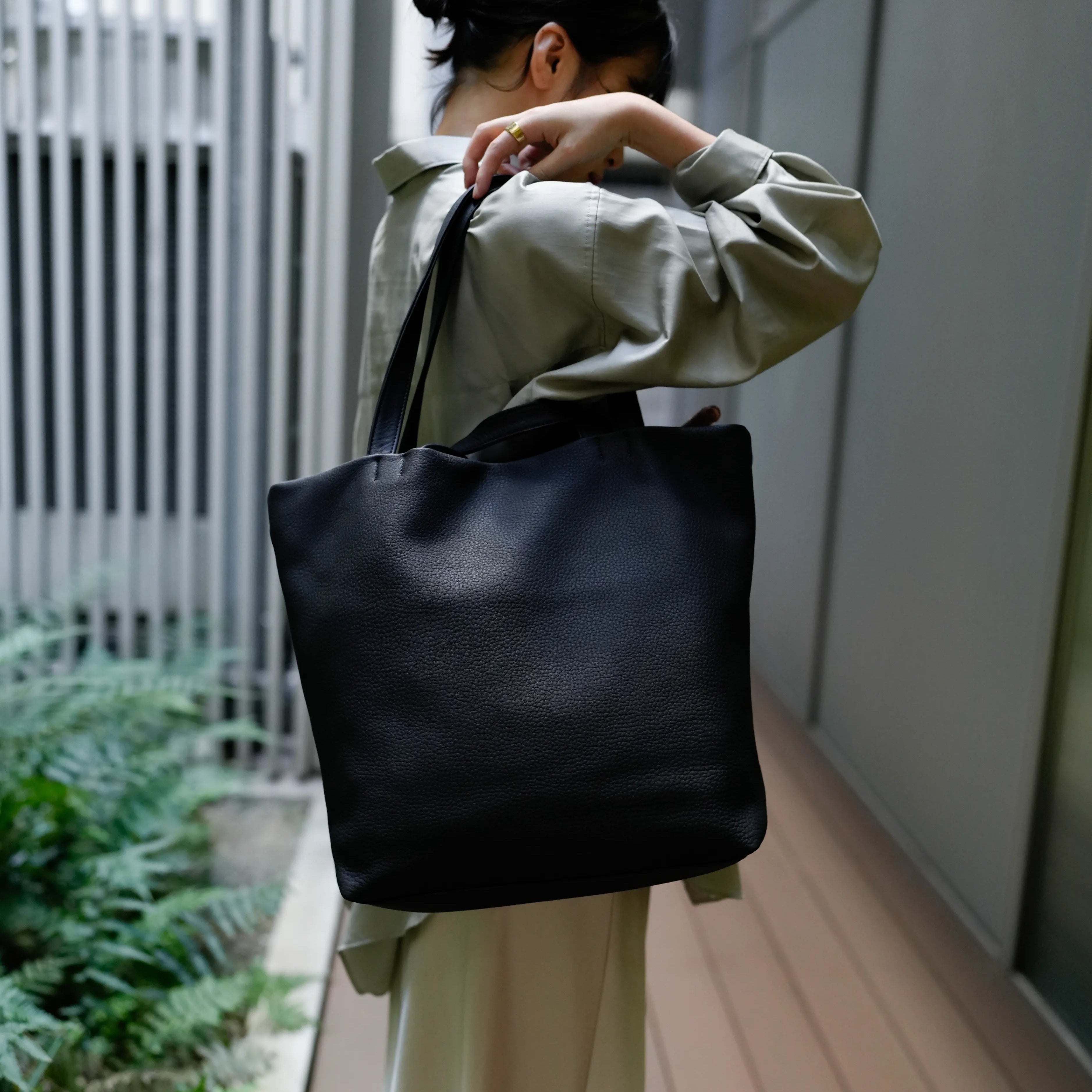 EO SHRINK MERCH TOTE BAG