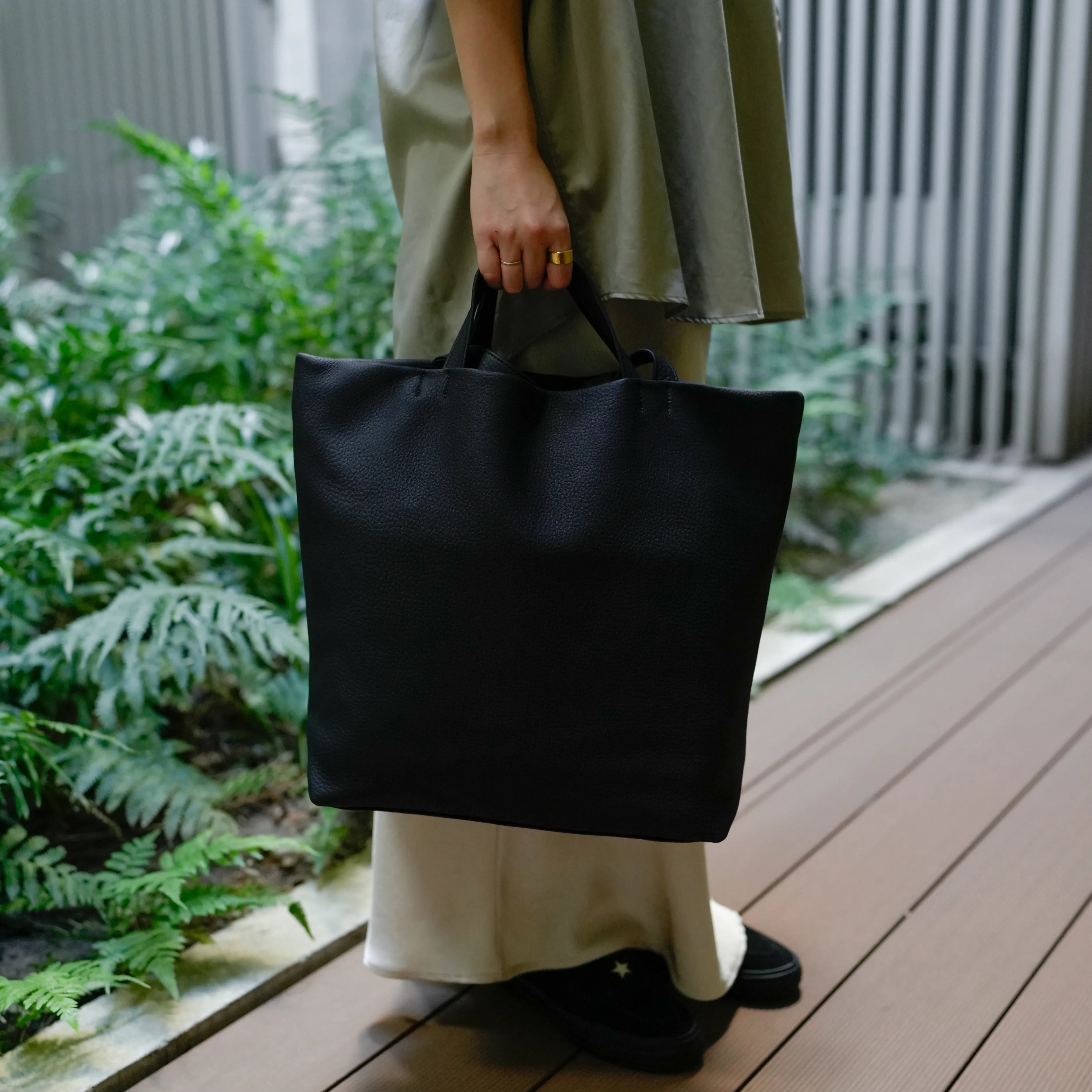 EO SHRINK MERCH TOTE BAG