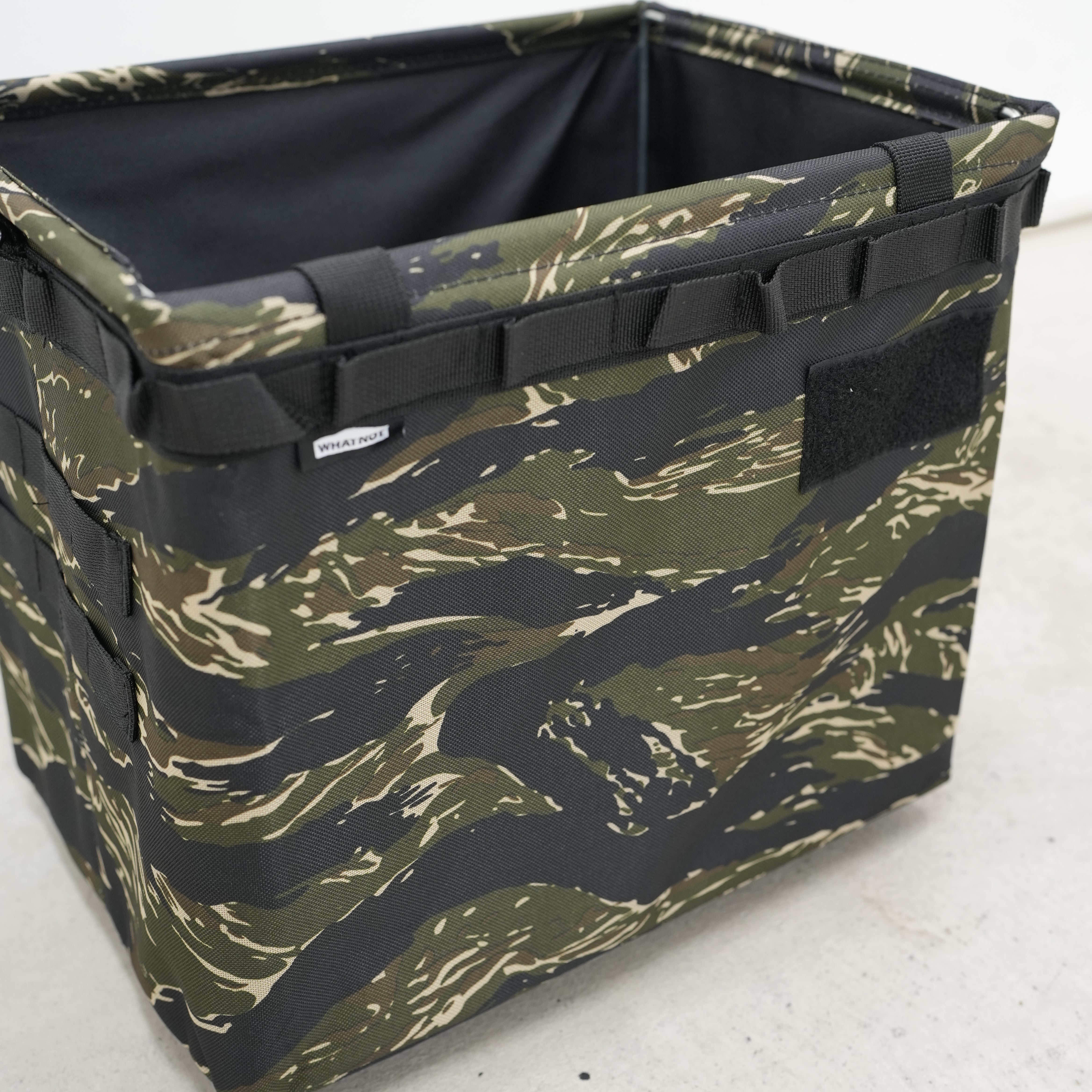 WHATNOT / ONE TOUCH BUCKET TIGER CAMO