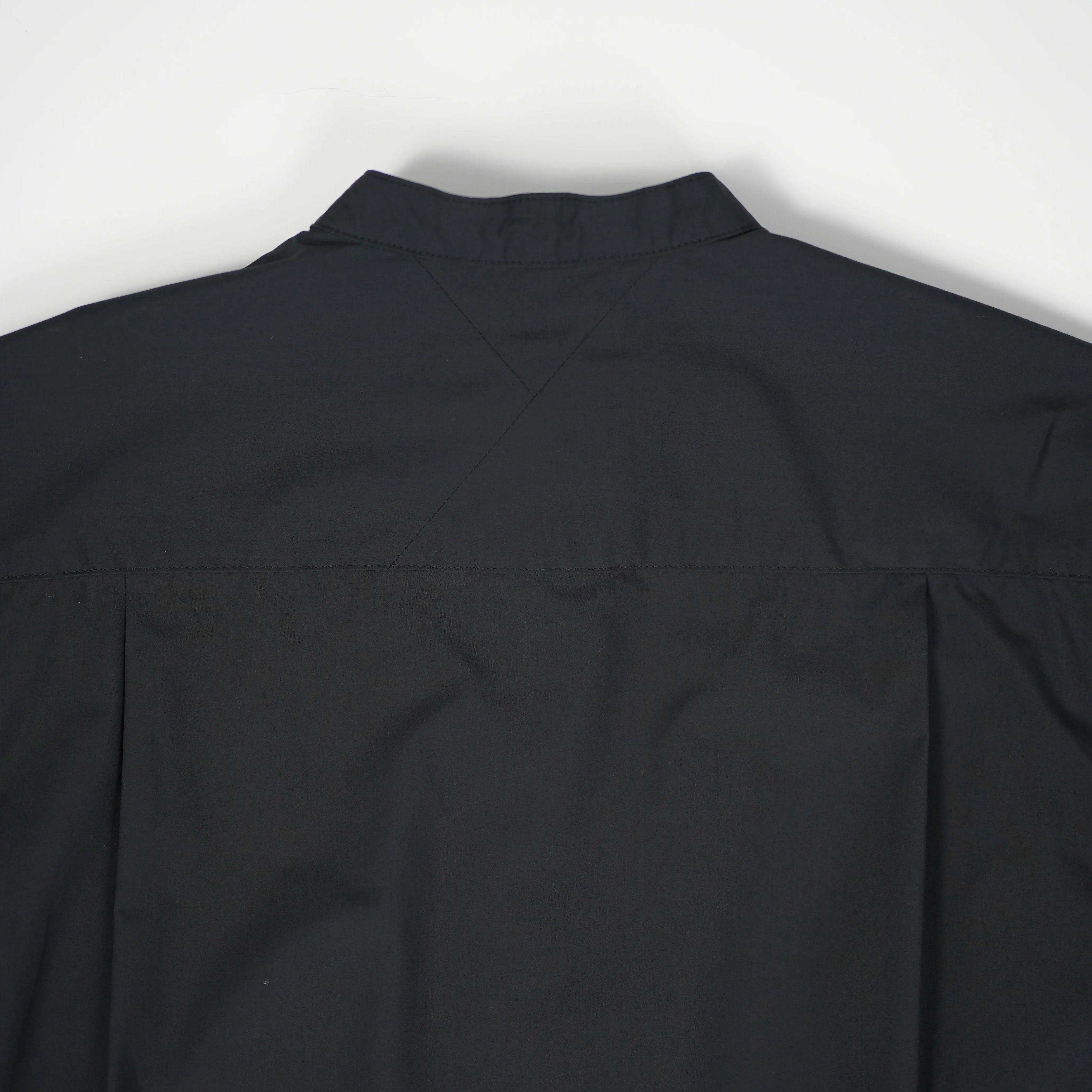 WIDE GUSSET SLEEVE SHIRT