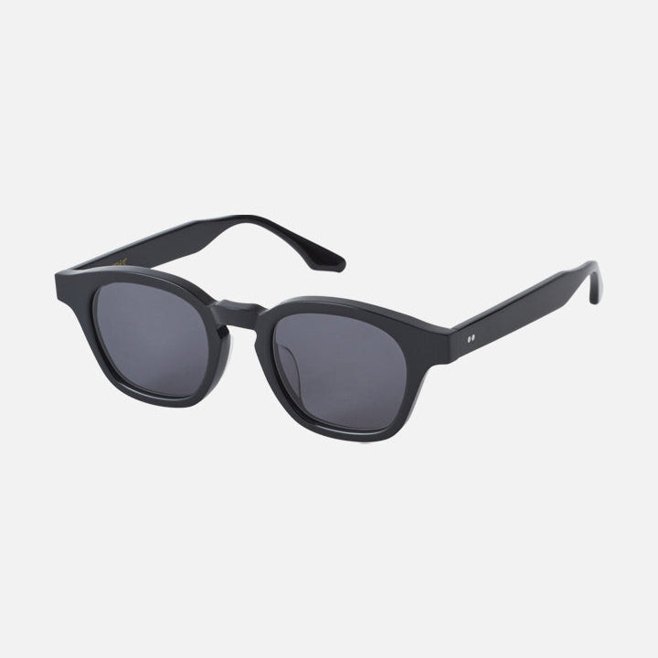 JIL | 01. Shiny Black / Black