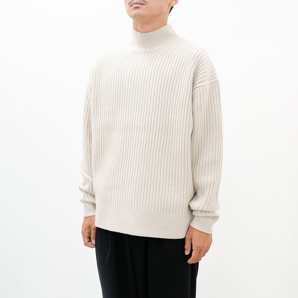 RIBBED BAGGY SWEATER [2 COLORS]