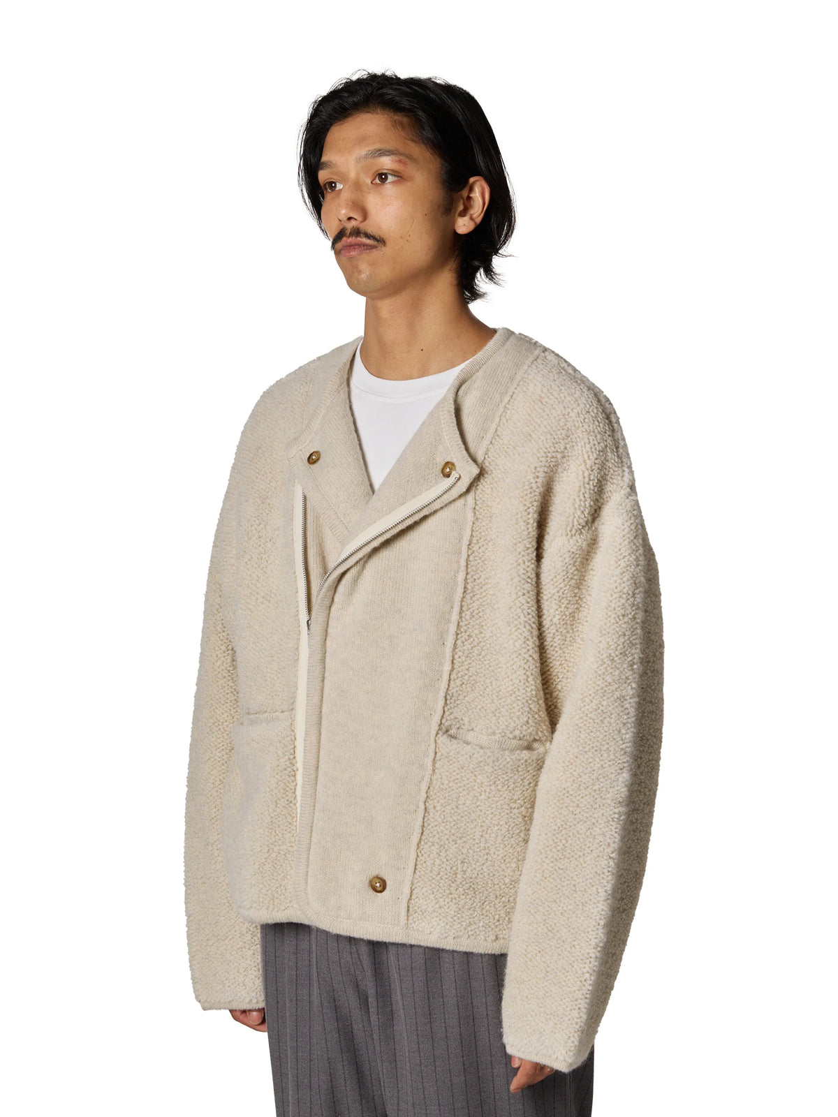ORGANIZED CARDIGAN / WOOLEN YARN