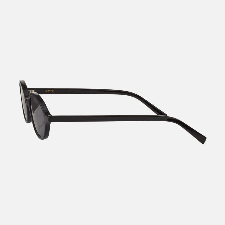 STEW 01. Shiny Black / Black