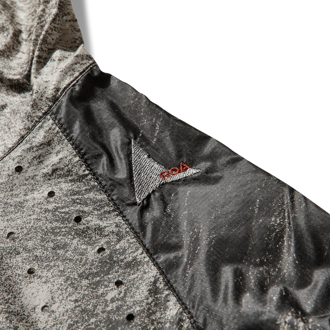 Hue Packable Wind Jacket