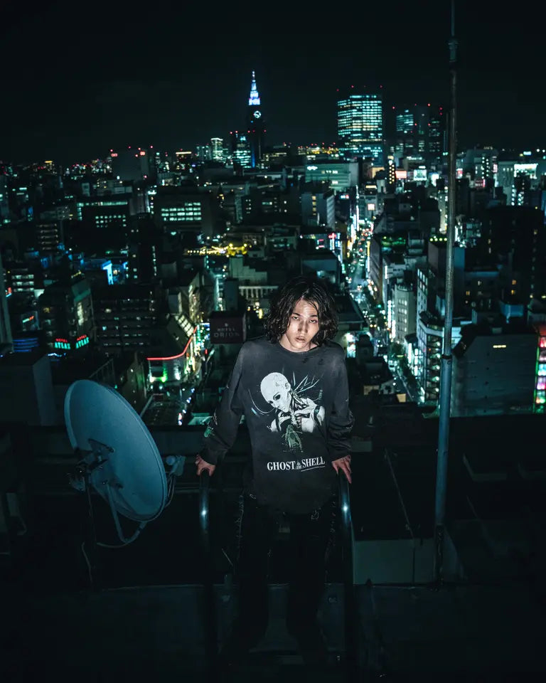 SM-YS1-0000-C33/GS_LS TEE/GITS/BLACK