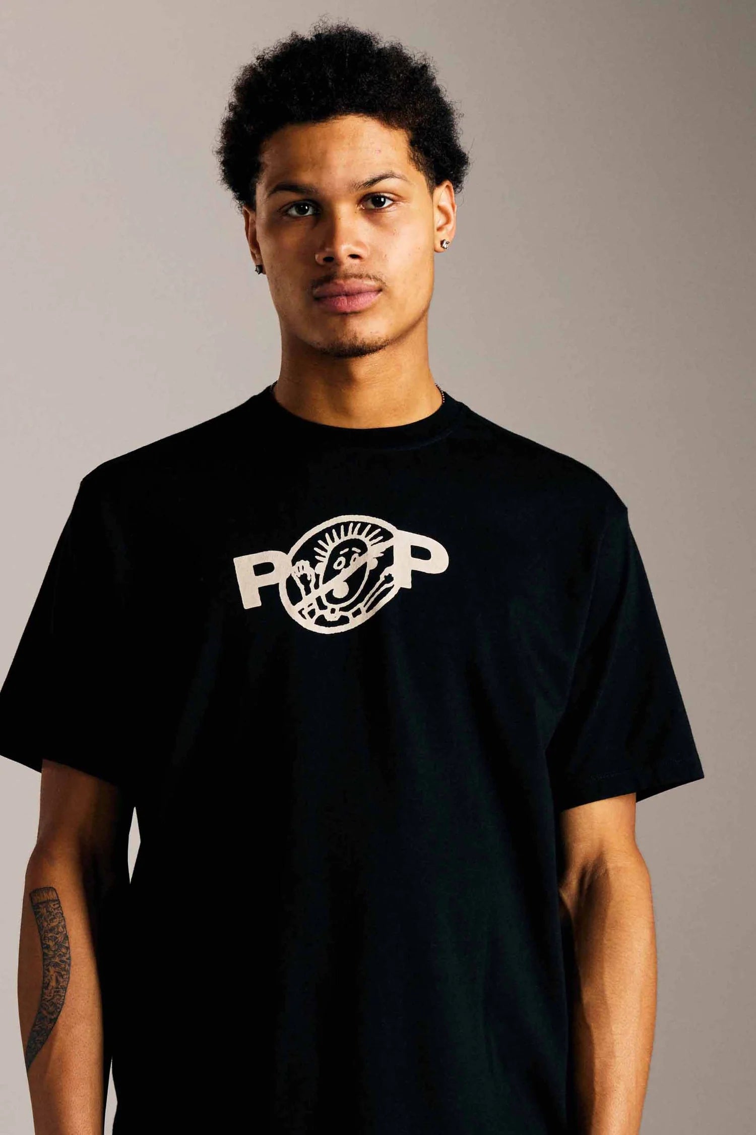NO T-SHIRT IN BLACK