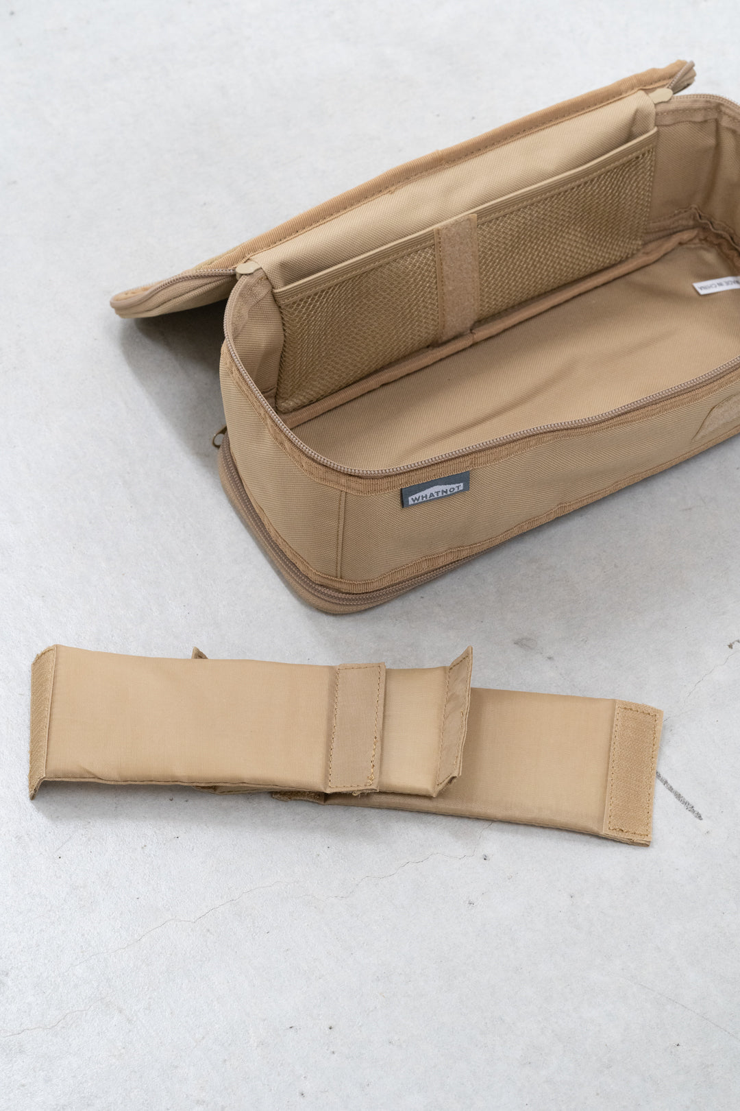 WHATNOT / MULTI STORAGE CASE WIDE（2colors）