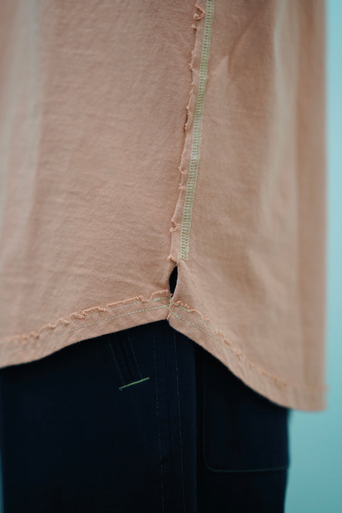 ROUND IN SIDE OUT T