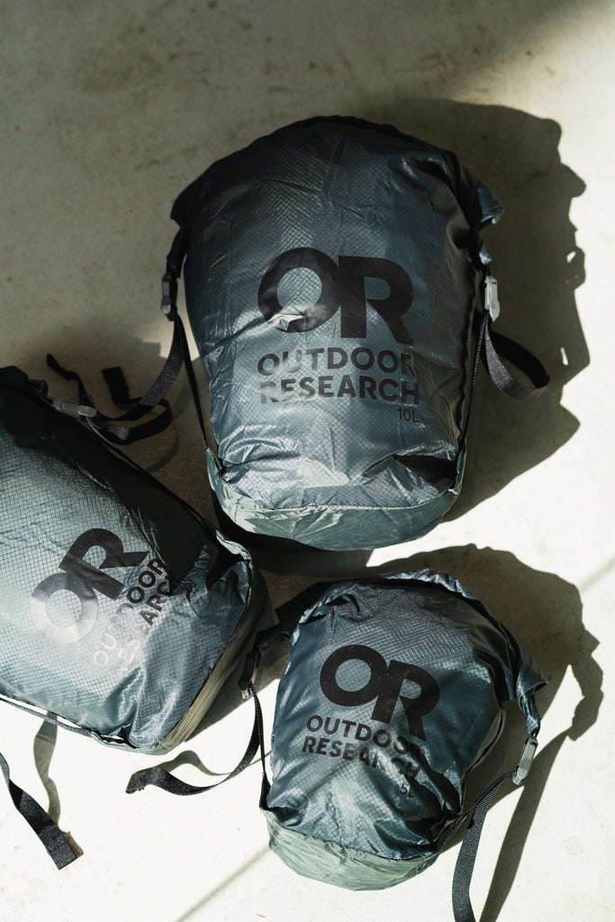 OUTDOOR RESEARCH / Compression Stuff Sack（3size）