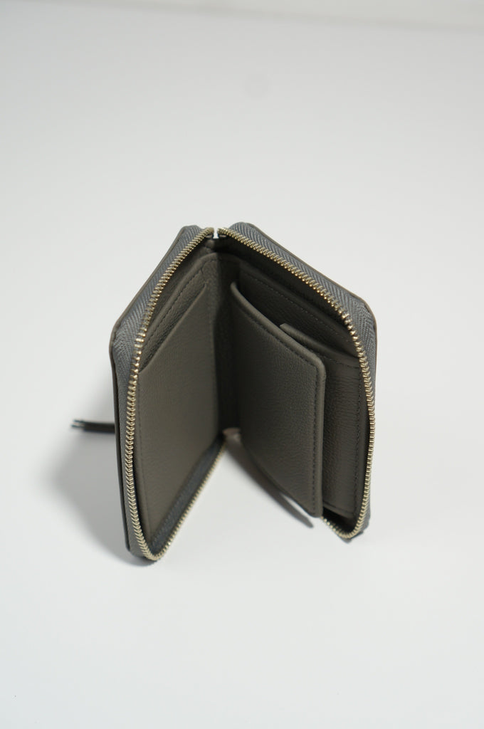 BUBBLE CALF ROUND PALM WALLET